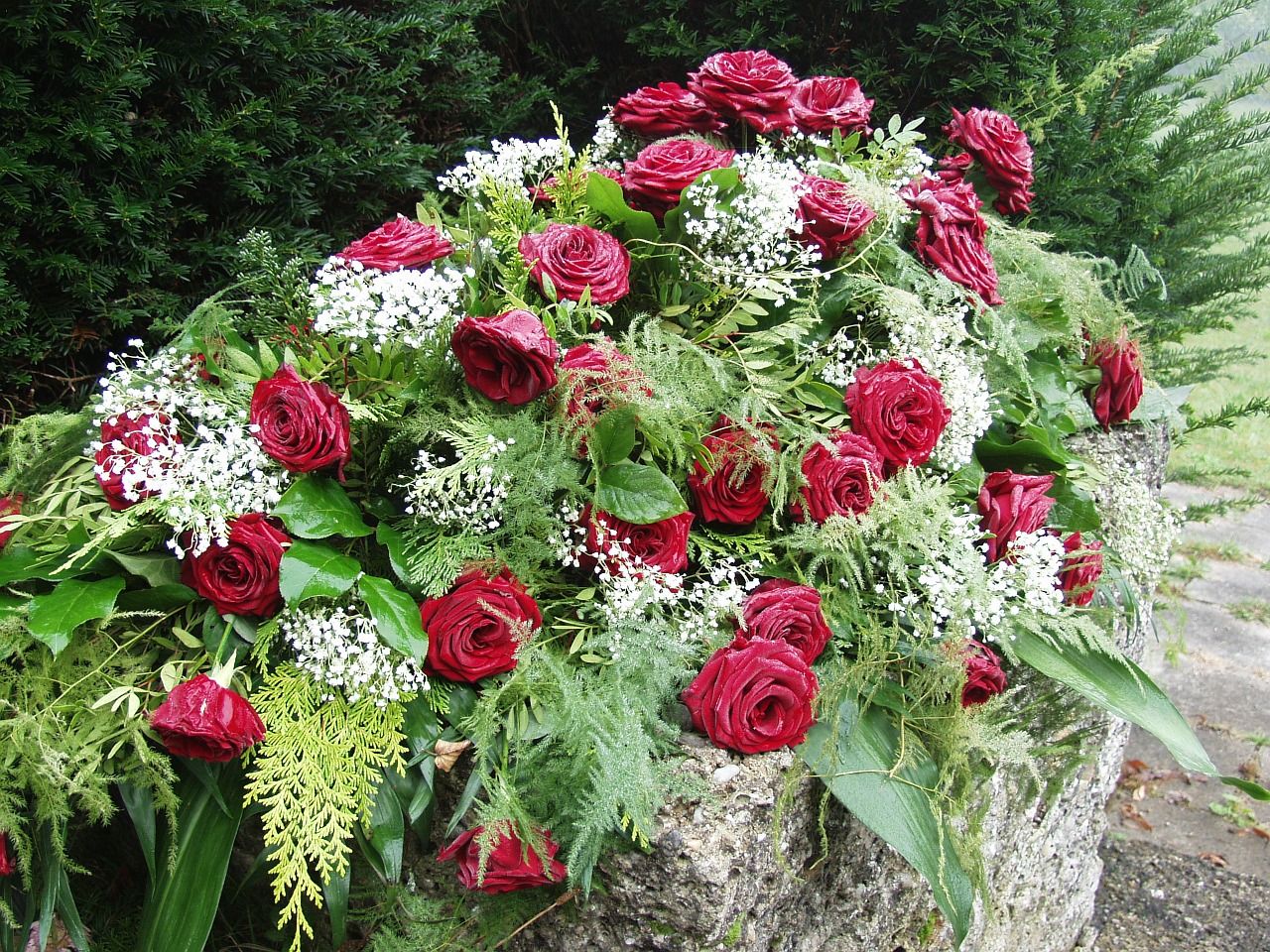 Rosas, Funeral